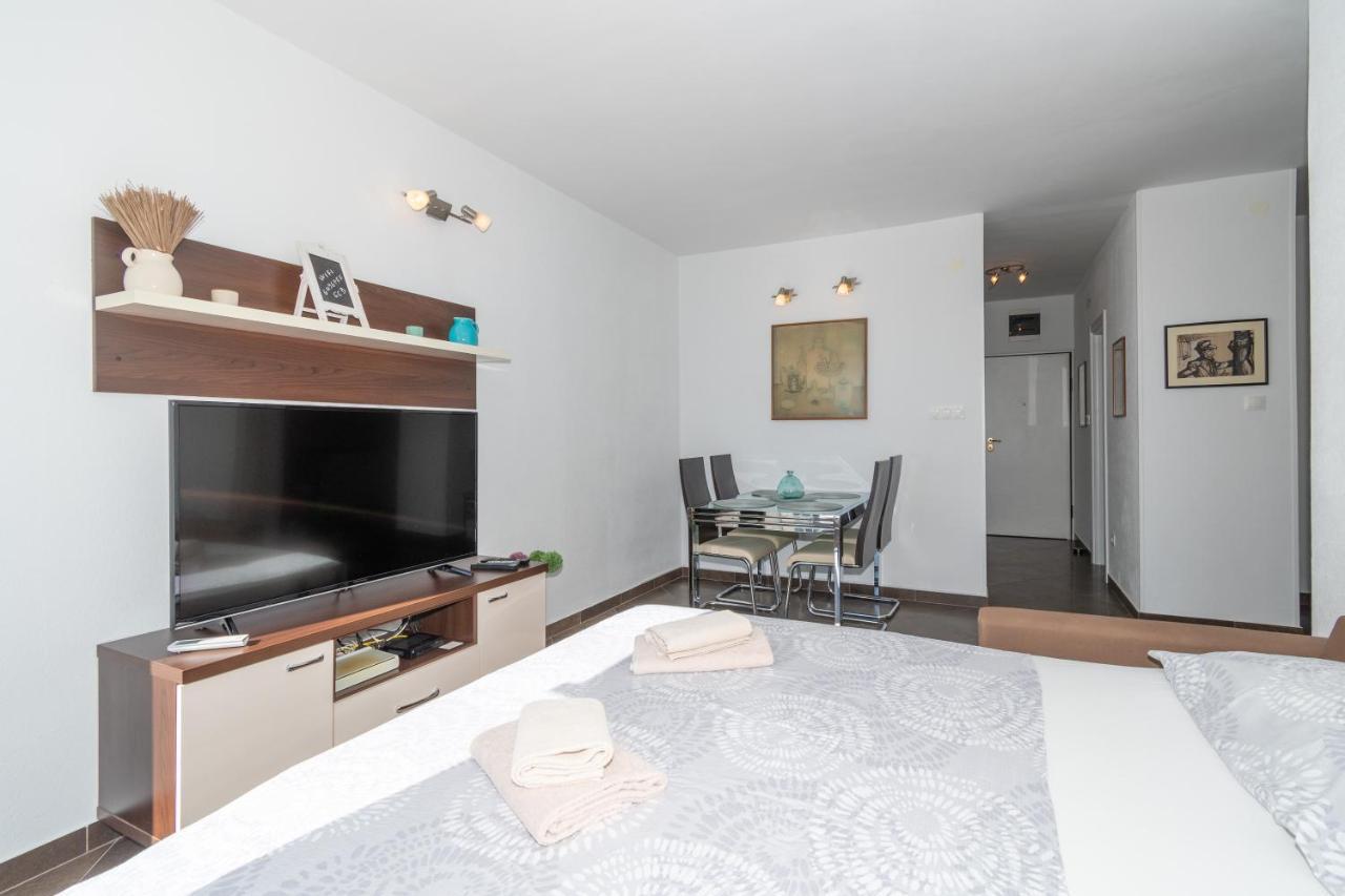Trstenik Beach Apartment Split Dış mekan fotoğraf